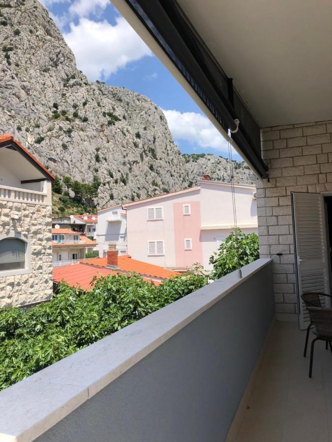 Omis - Private Ensuite Room With Balcony - Hotel Style Exterior foto